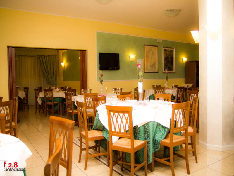Hotel Ristorante Ragno D'Oro 6